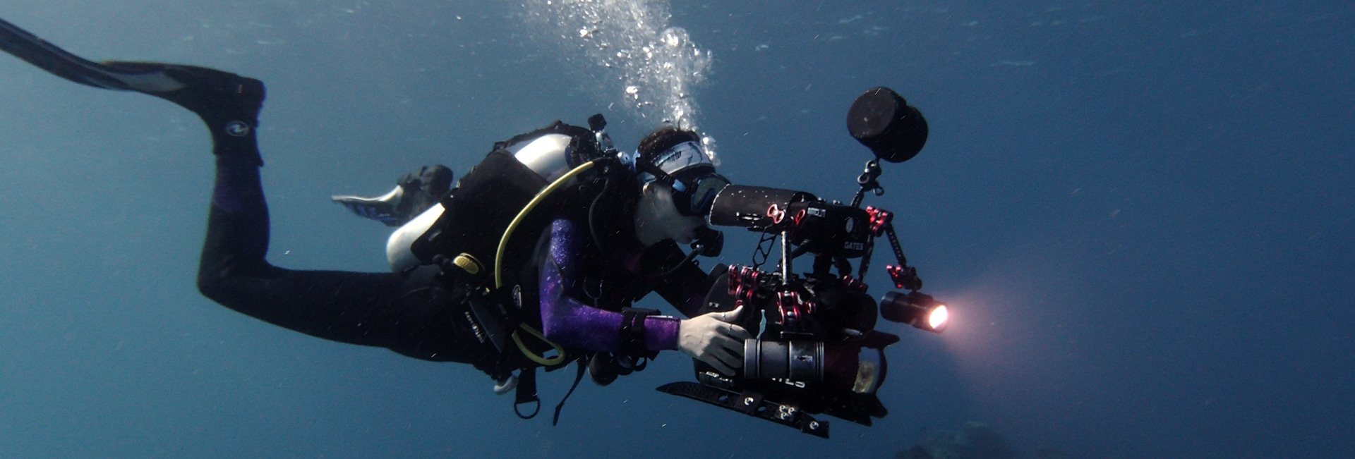 Underwater Filmmaker Course Liquid Motion Sarah dive position long