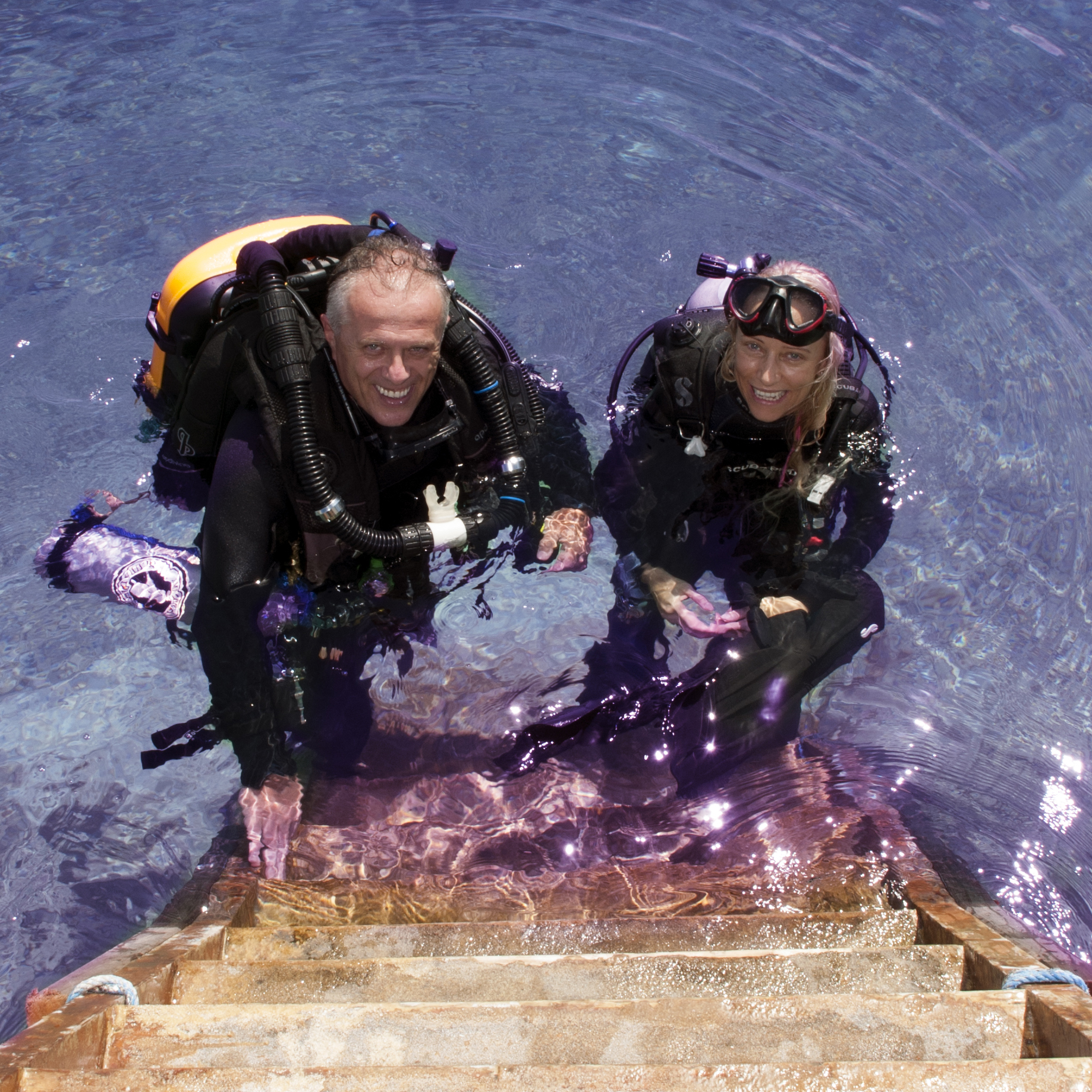 Anita Guy Liquid Motion SQ-Liquid Motion Underwater Photo & Film Academy - About Liquid Motion - Anita & Guy Chaumette - Award-winning Underwater Filmmakers - Underwater Cinematographers - Underwater Artists - Underwater Film School